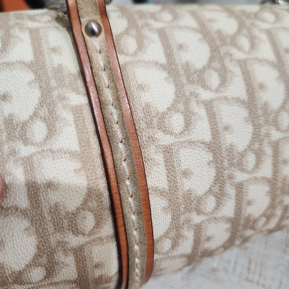 Christian Dior Romantique Cream and Tan Mini Papillon Bag - Picture 7 of 16